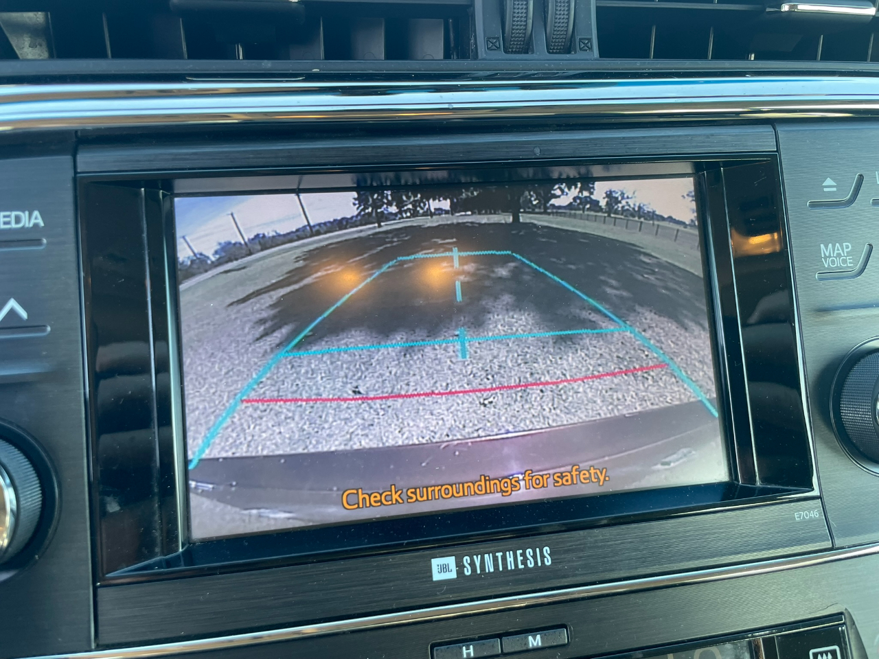 Toyota Avalon Hybrid XLE Premium 2013