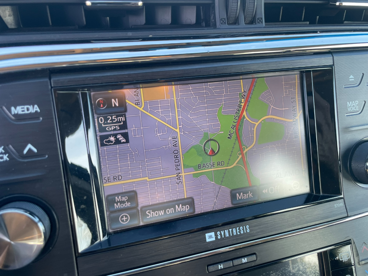 Toyota Avalon Hybrid XLE Premium 2013