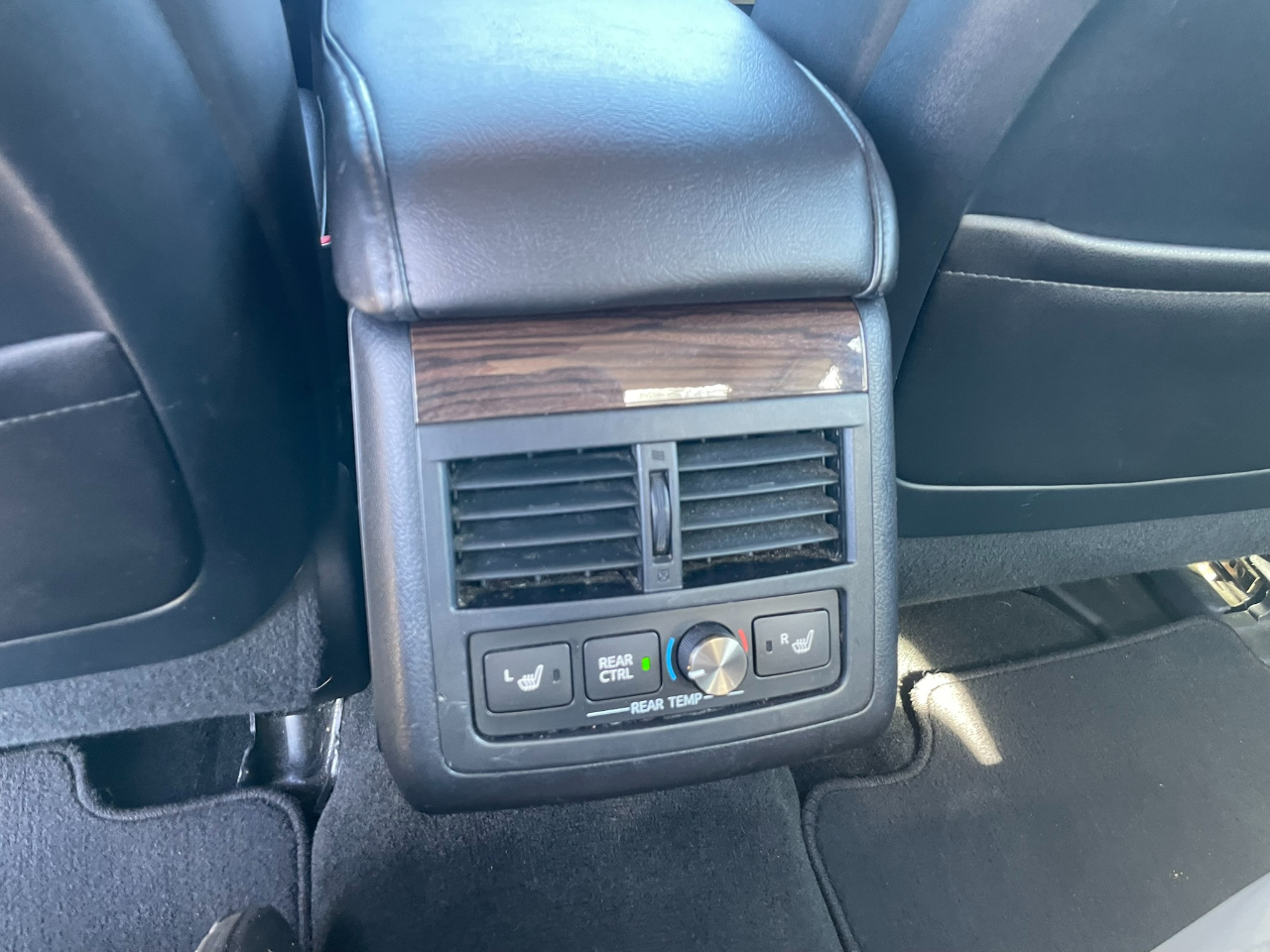 Toyota Avalon Hybrid XLE Premium 2013