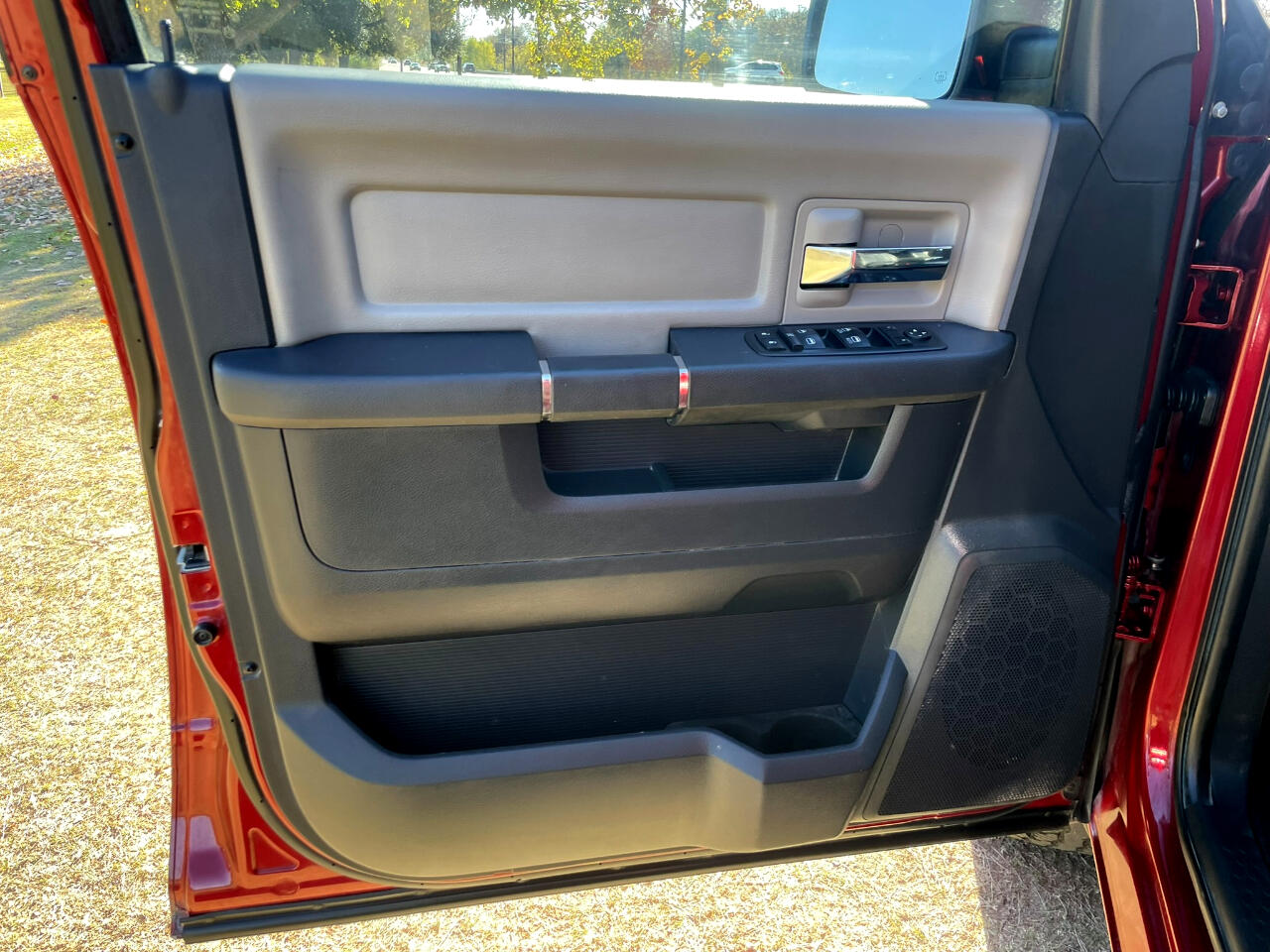 RAM 1500 SLT Crew Cab 2WD 2012