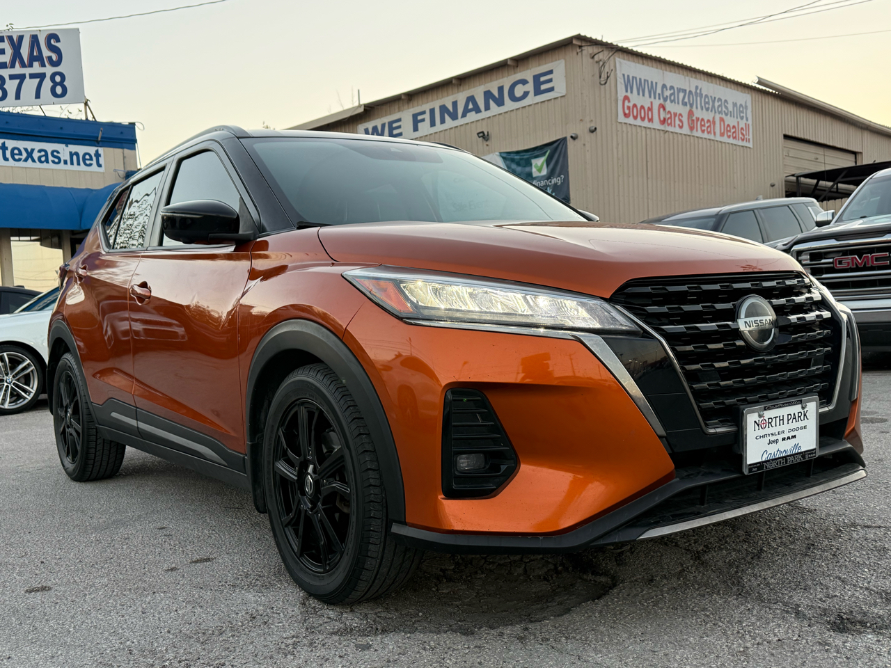 2021 Nissan Kicks SR