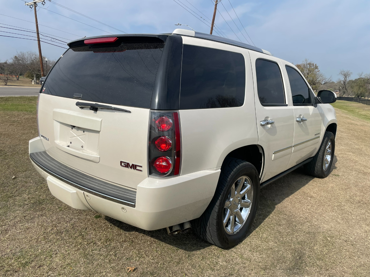 GMC Yukon Denali 2WD 2013