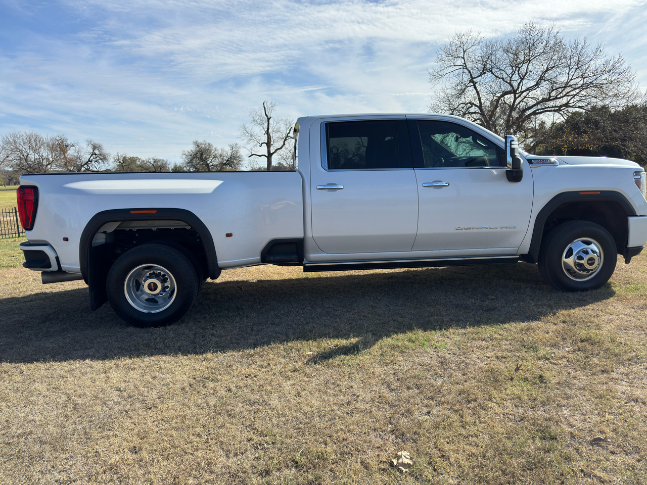 GMC Sierra 3500HD Denali Crew Cab Long Box 4WD 2023