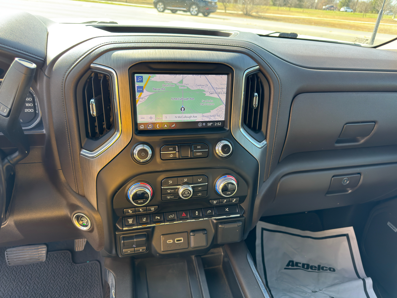 GMC Sierra 3500HD Denali Crew Cab Long Box 4WD 2023