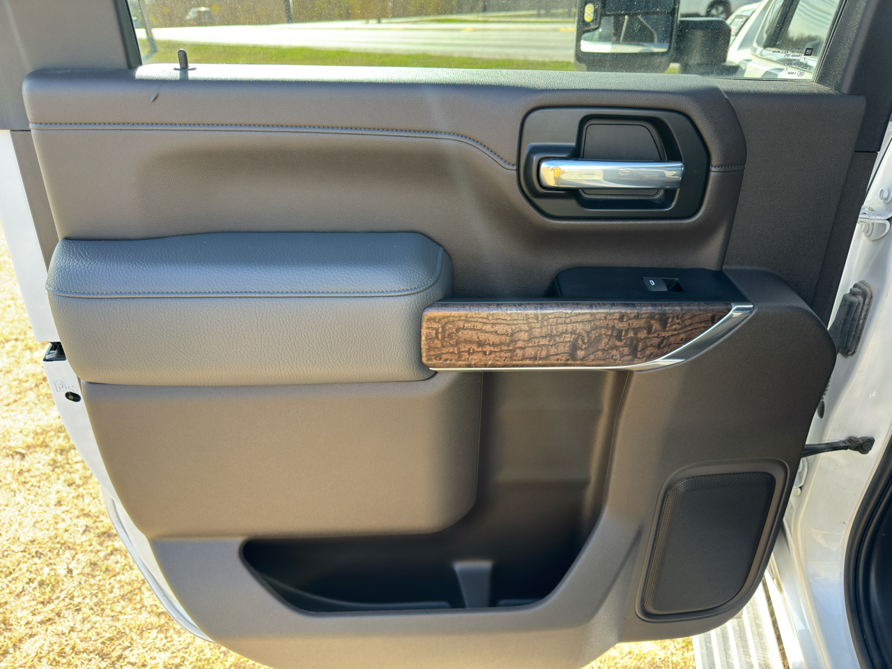 GMC Sierra 3500HD Denali Crew Cab Long Box 4WD 2023