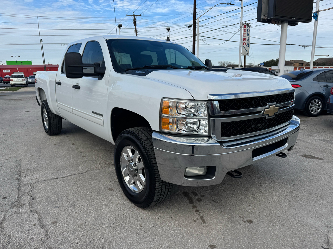 Chevrolet Silverado 2500HD LT Crew Cab 4WD 2011