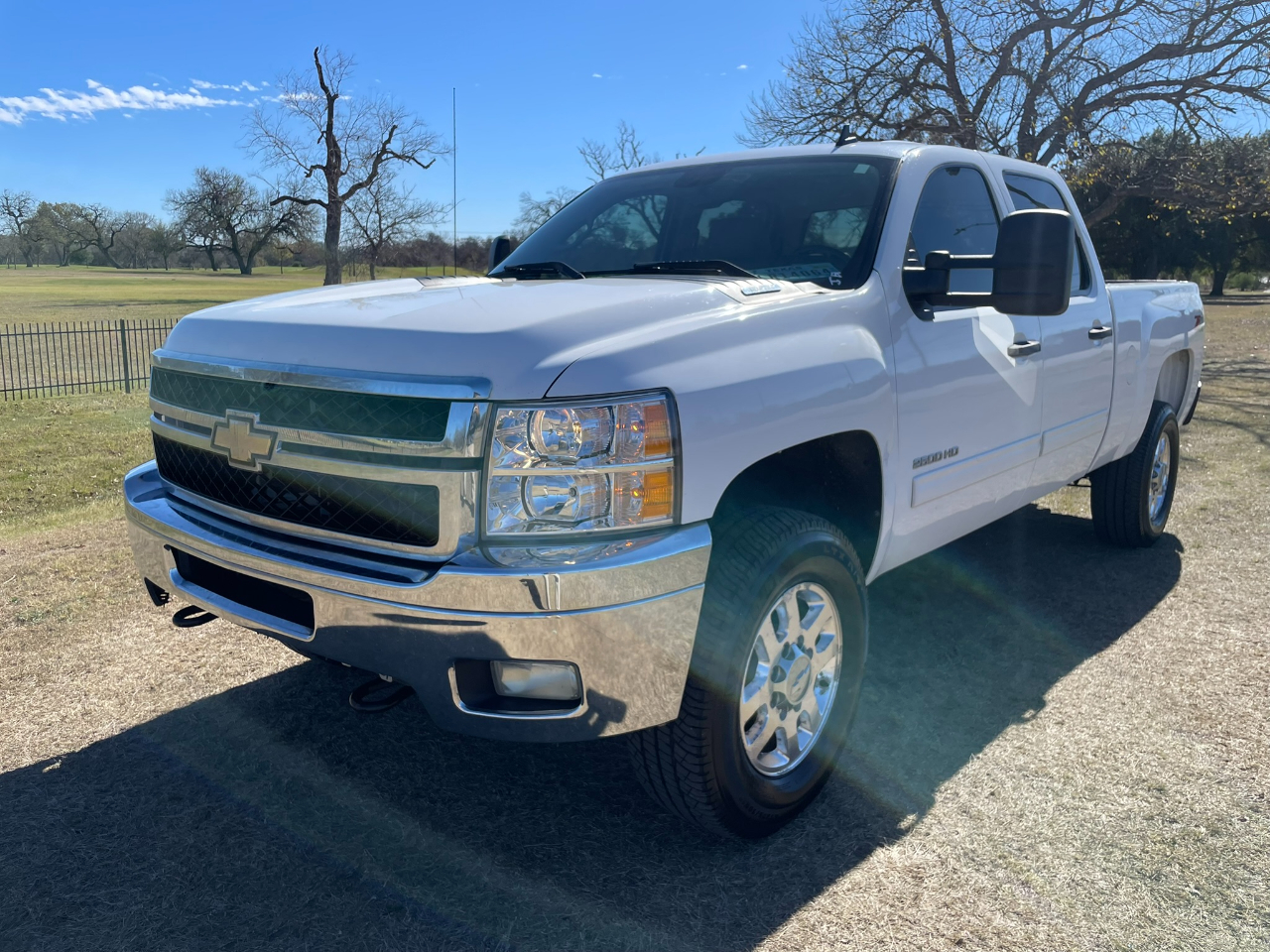 2011 Chevrolet Silverado 2500HD LT Crew Cab 4WD