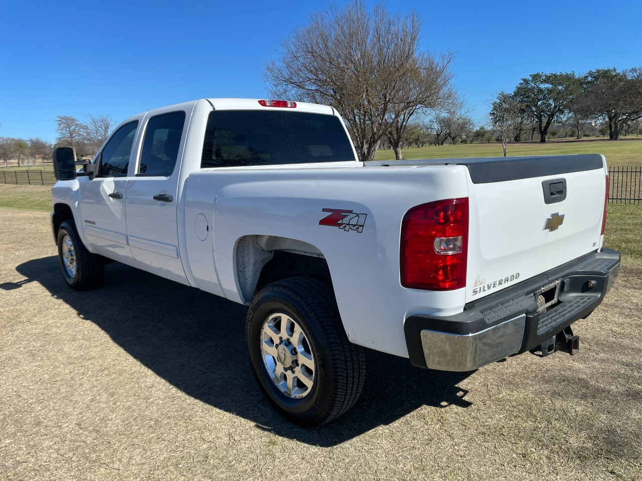 Chevrolet Silverado 2500HD LT Crew Cab 4WD 2011