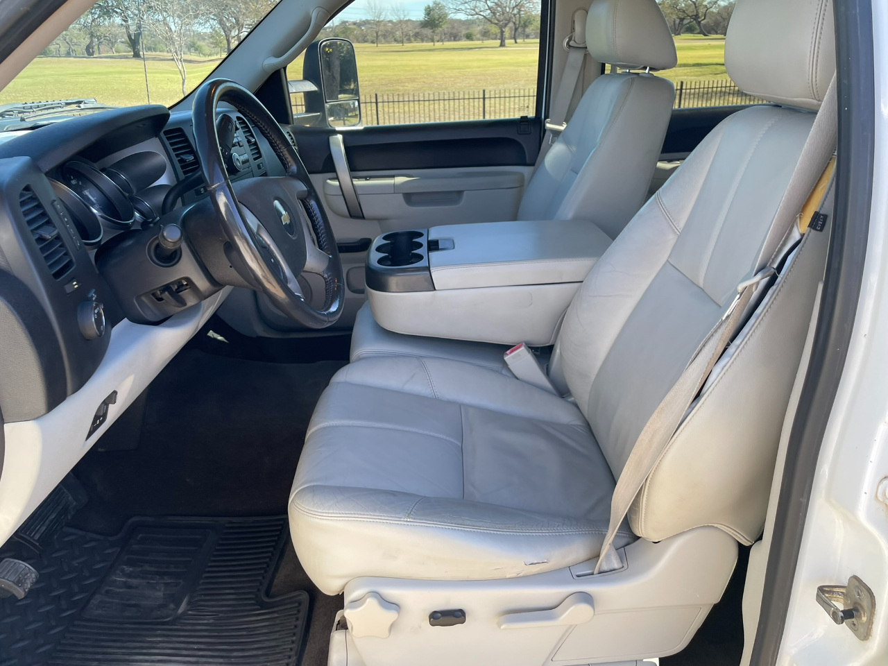 Chevrolet Silverado 2500HD LT Crew Cab 4WD 2011