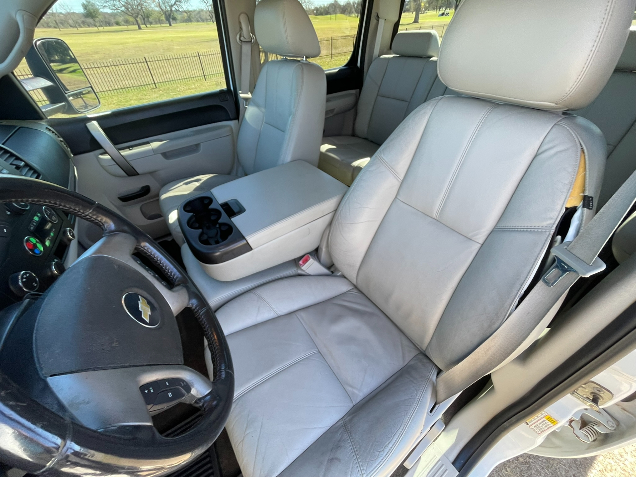 Chevrolet Silverado 2500HD LT Crew Cab 4WD 2011