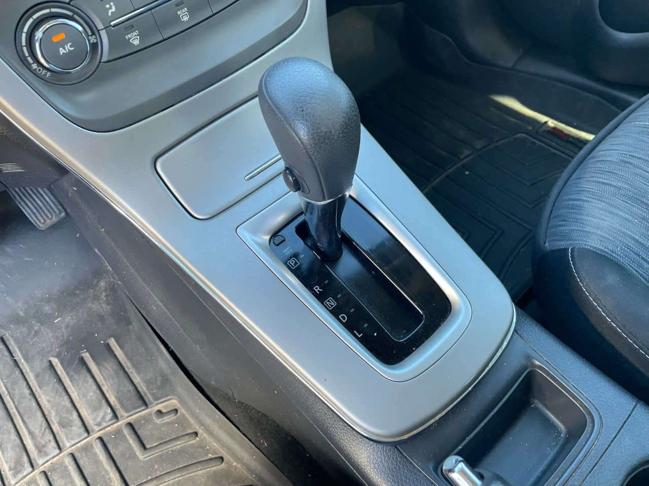 Nissan Sentra SV 2014