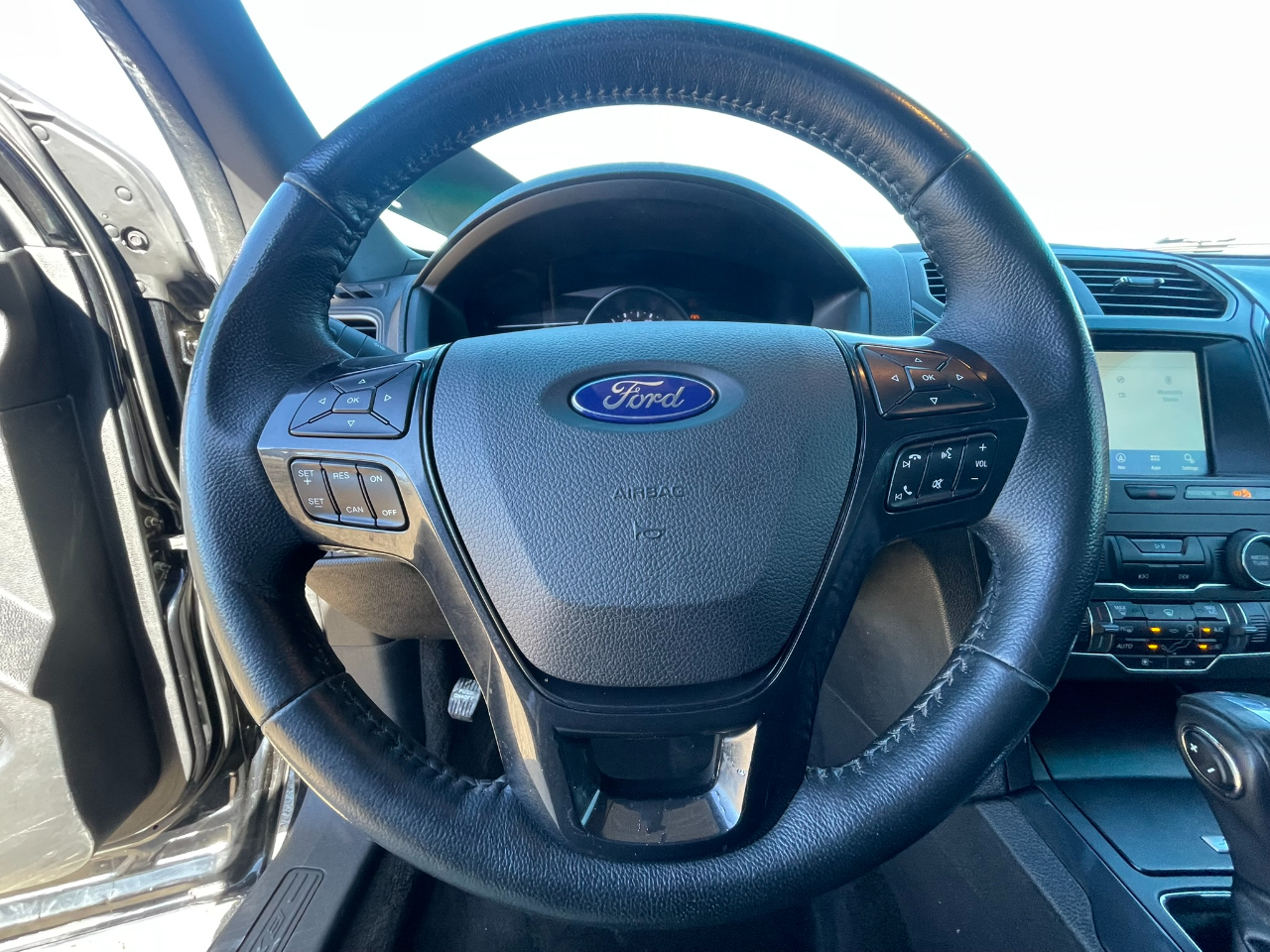 Ford Explorer XLT FWD 2018