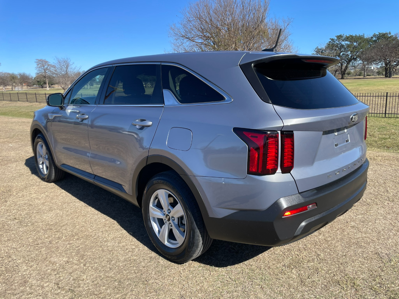 Kia Sorento LX 2WD 2021