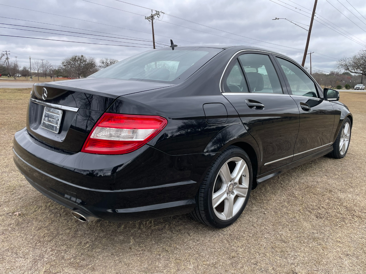 Mercedes-Benz C-Class C300 Luxury Sedan 2011