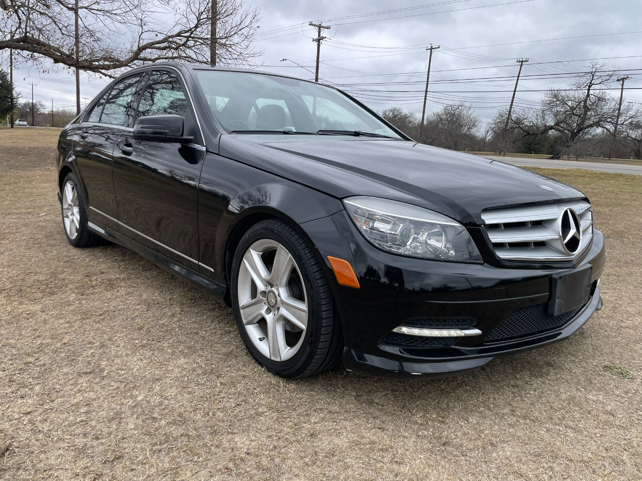 Mercedes-Benz C-Class C300 Luxury Sedan 2011