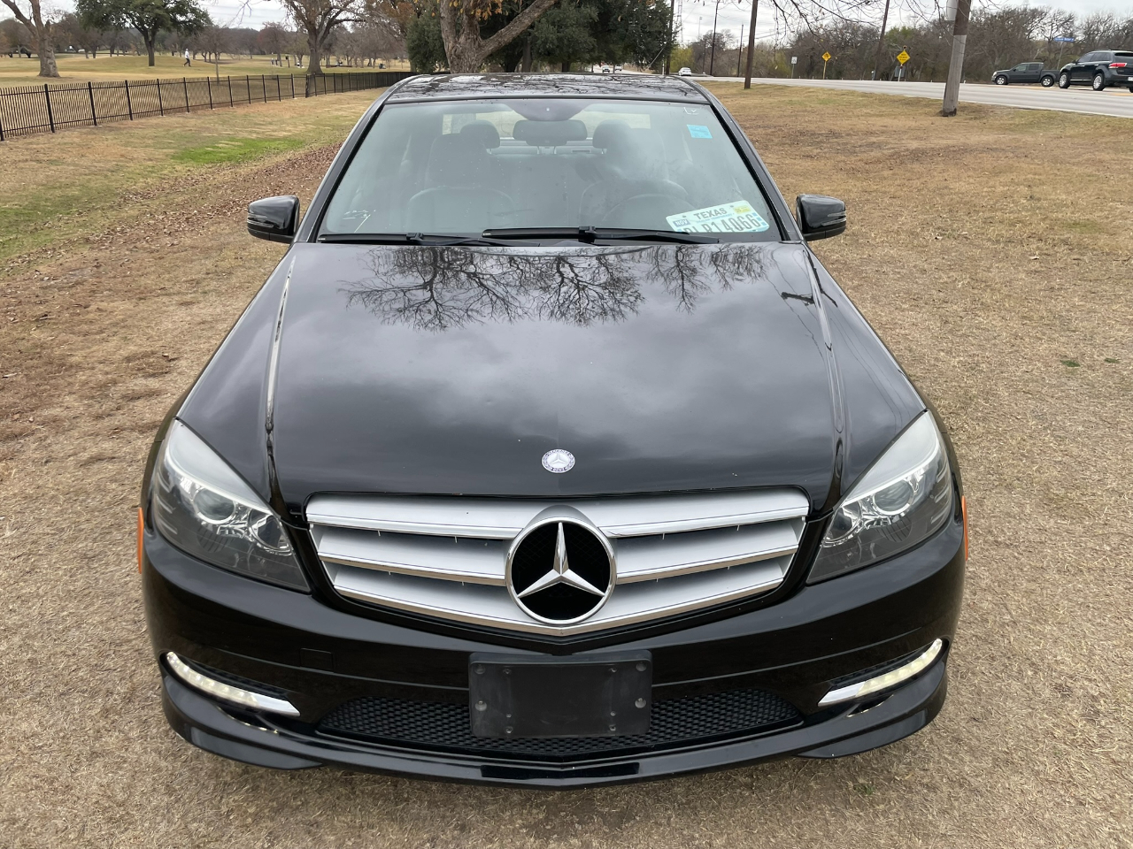 Mercedes-Benz C-Class C300 Luxury Sedan 2011