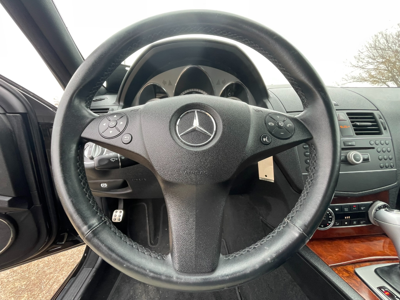 Mercedes-Benz C-Class C300 Luxury Sedan 2011