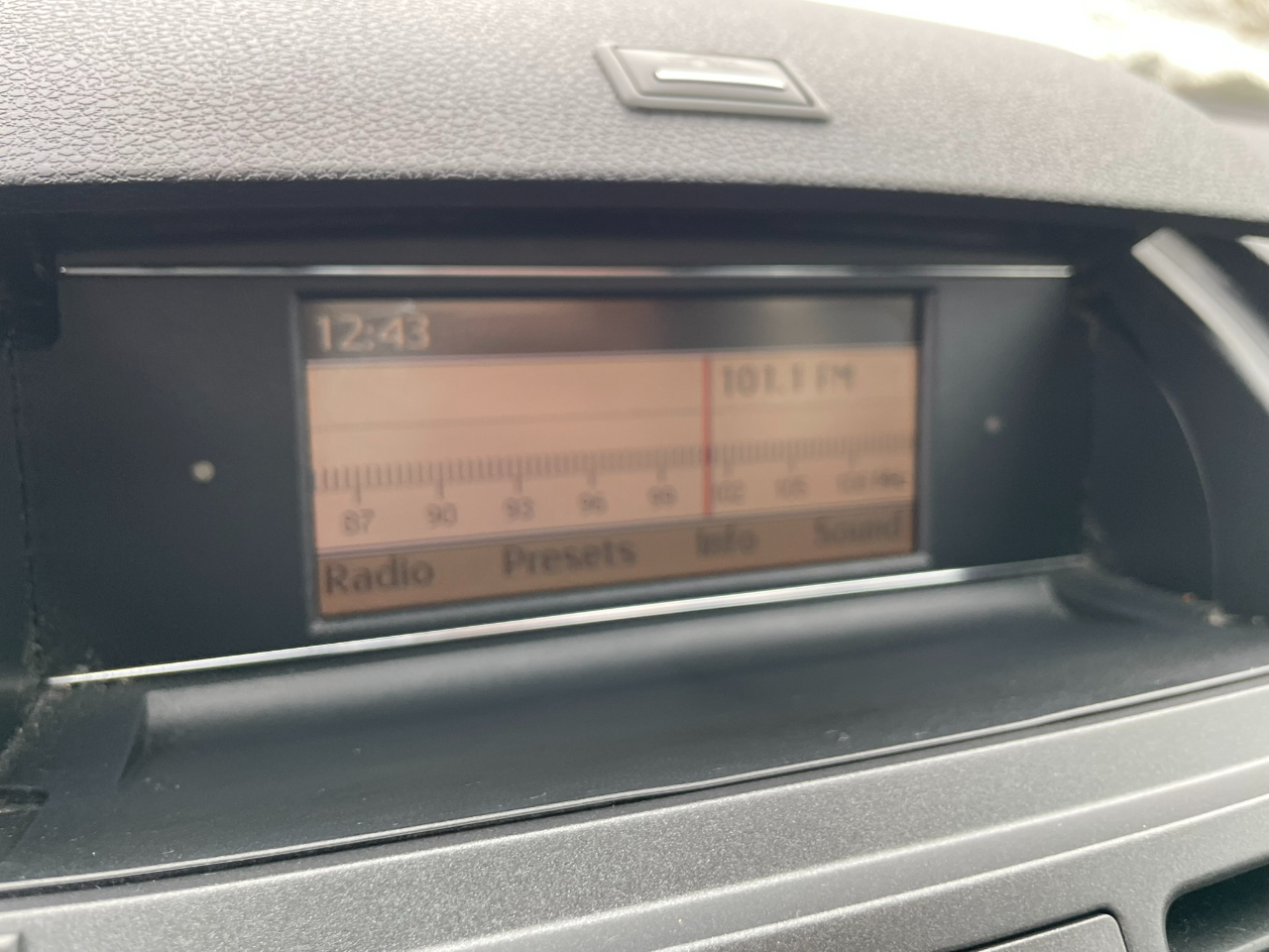 Mercedes-Benz C-Class C300 Luxury Sedan 2011