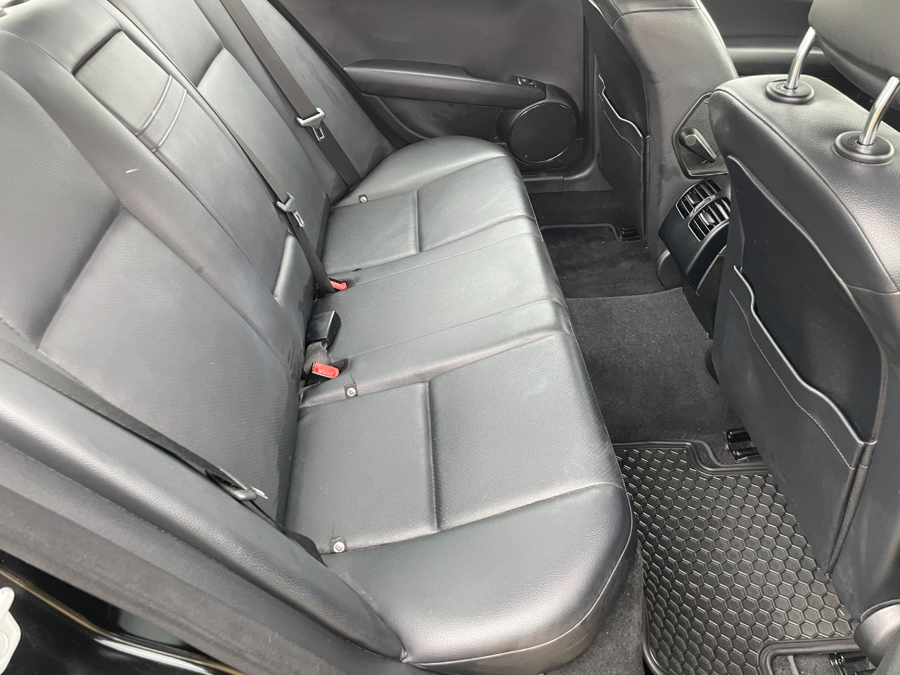 Mercedes-Benz C-Class C300 Luxury Sedan 2011