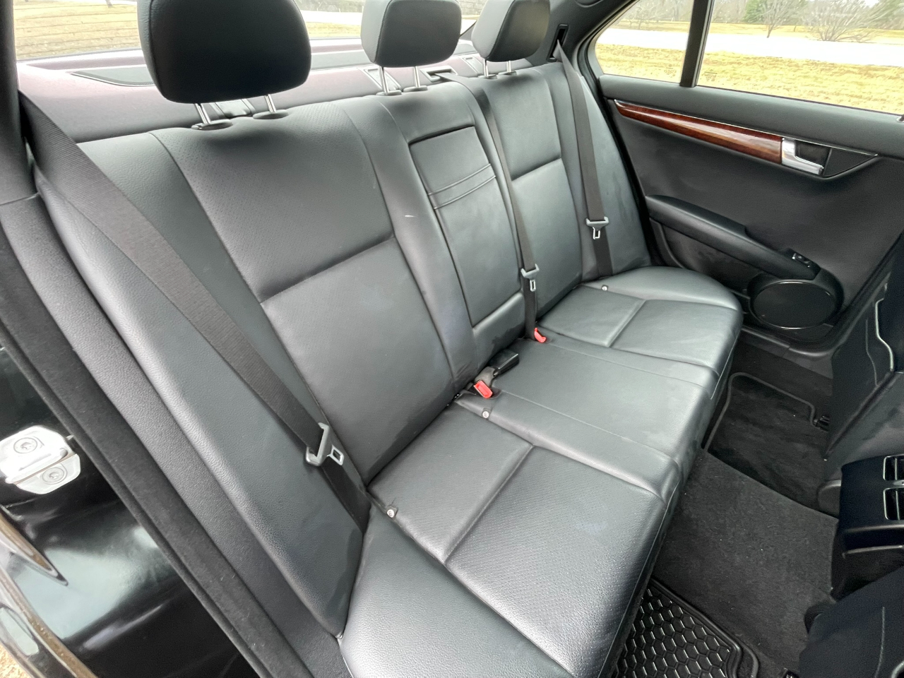 Mercedes-Benz C-Class C300 Luxury Sedan 2011