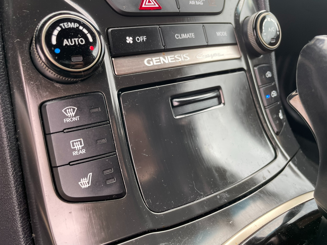 Hyundai Genesis Coupe 3.8 Ultimate 6MT 2015