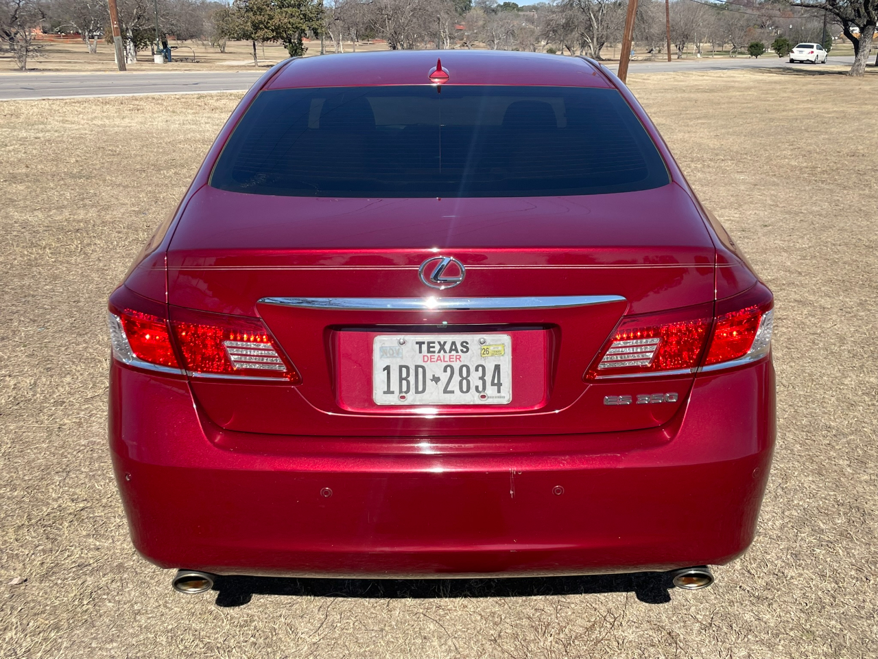 Lexus ES 350 Sedan 2012