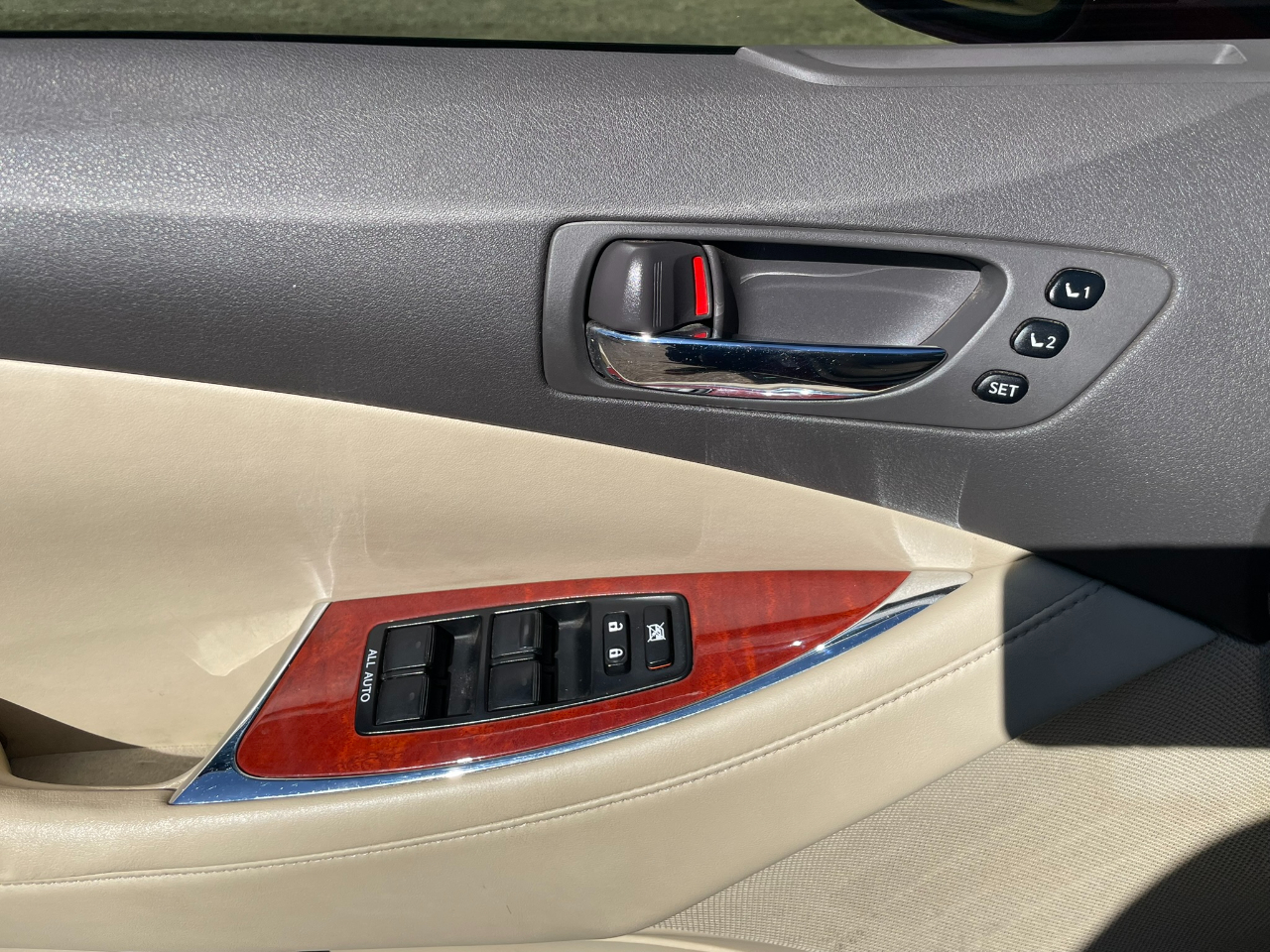 Lexus ES 350 Sedan 2012