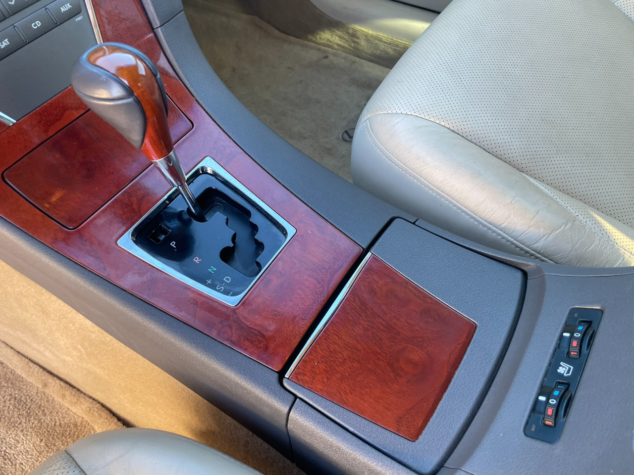 Lexus ES 350 Sedan 2012