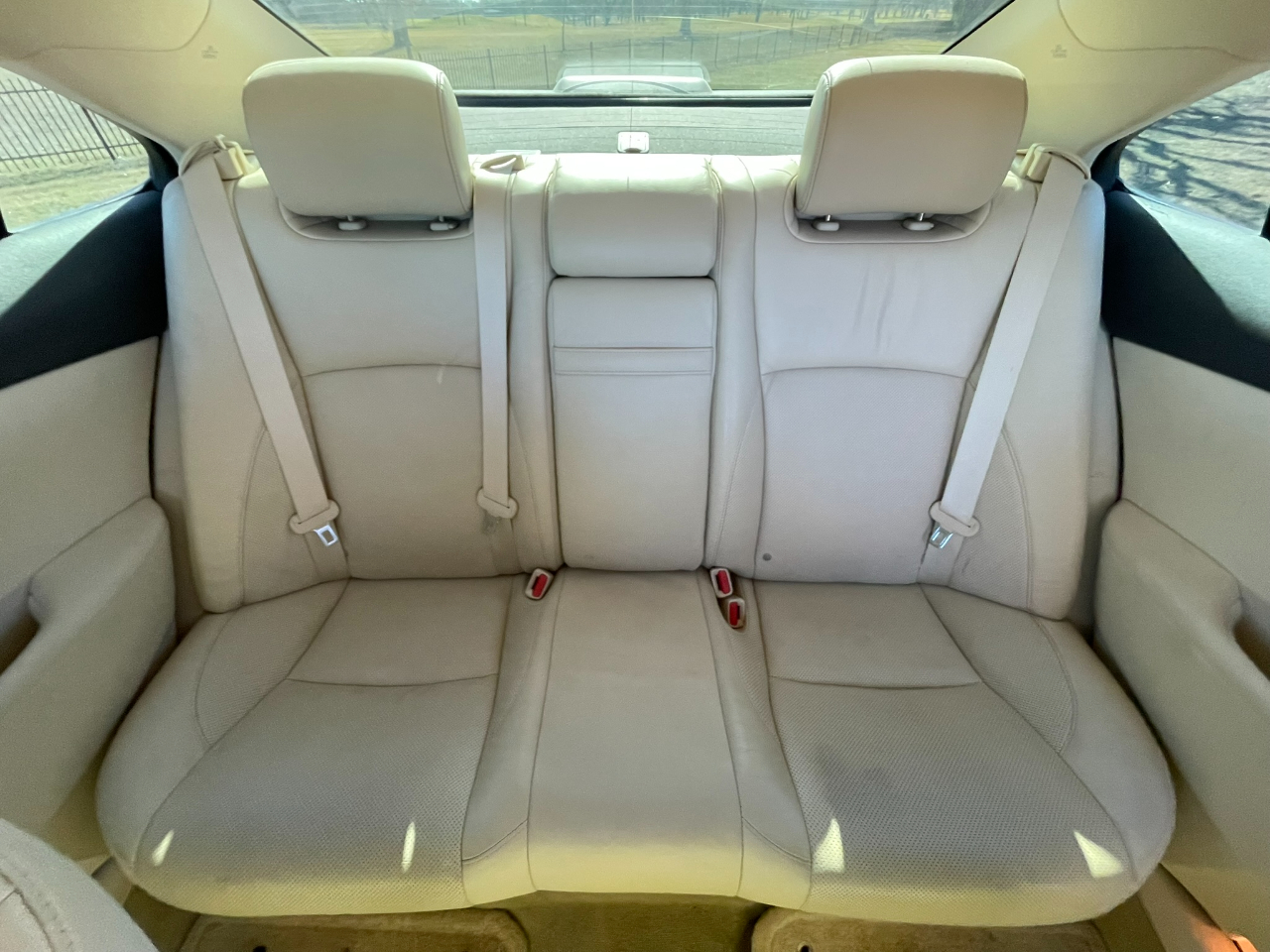 Lexus ES 350 Sedan 2012