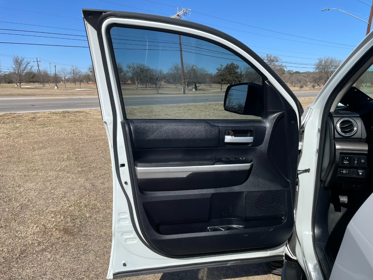 Toyota Tundra SR5 5.7L V8 FFV CrewMax 4WD 2014