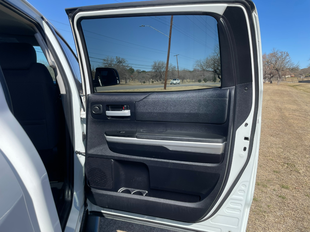 Toyota Tundra SR5 5.7L V8 FFV CrewMax 4WD 2014