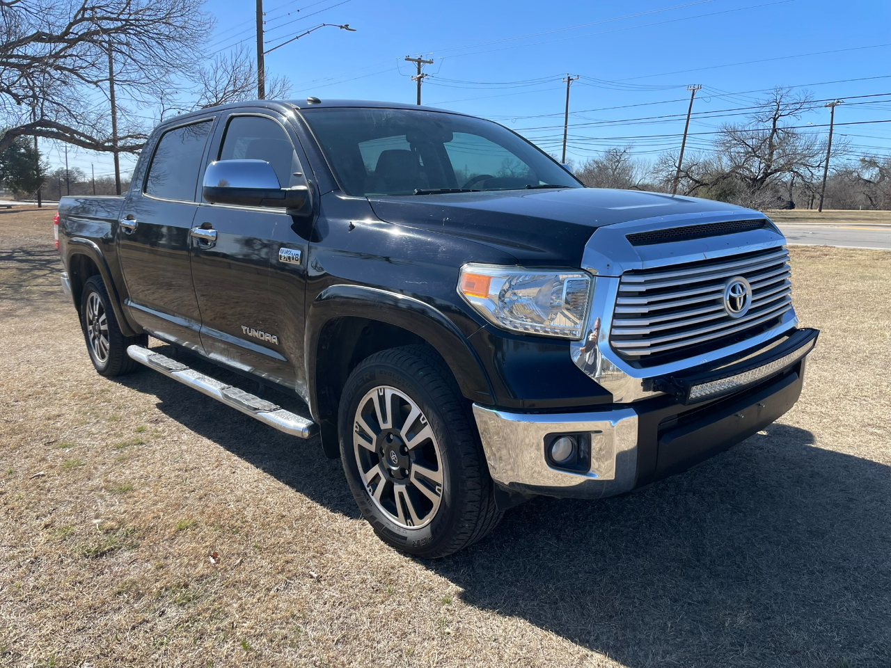 Toyota Tundra Limited 5.7L CrewMax 2WD 2015