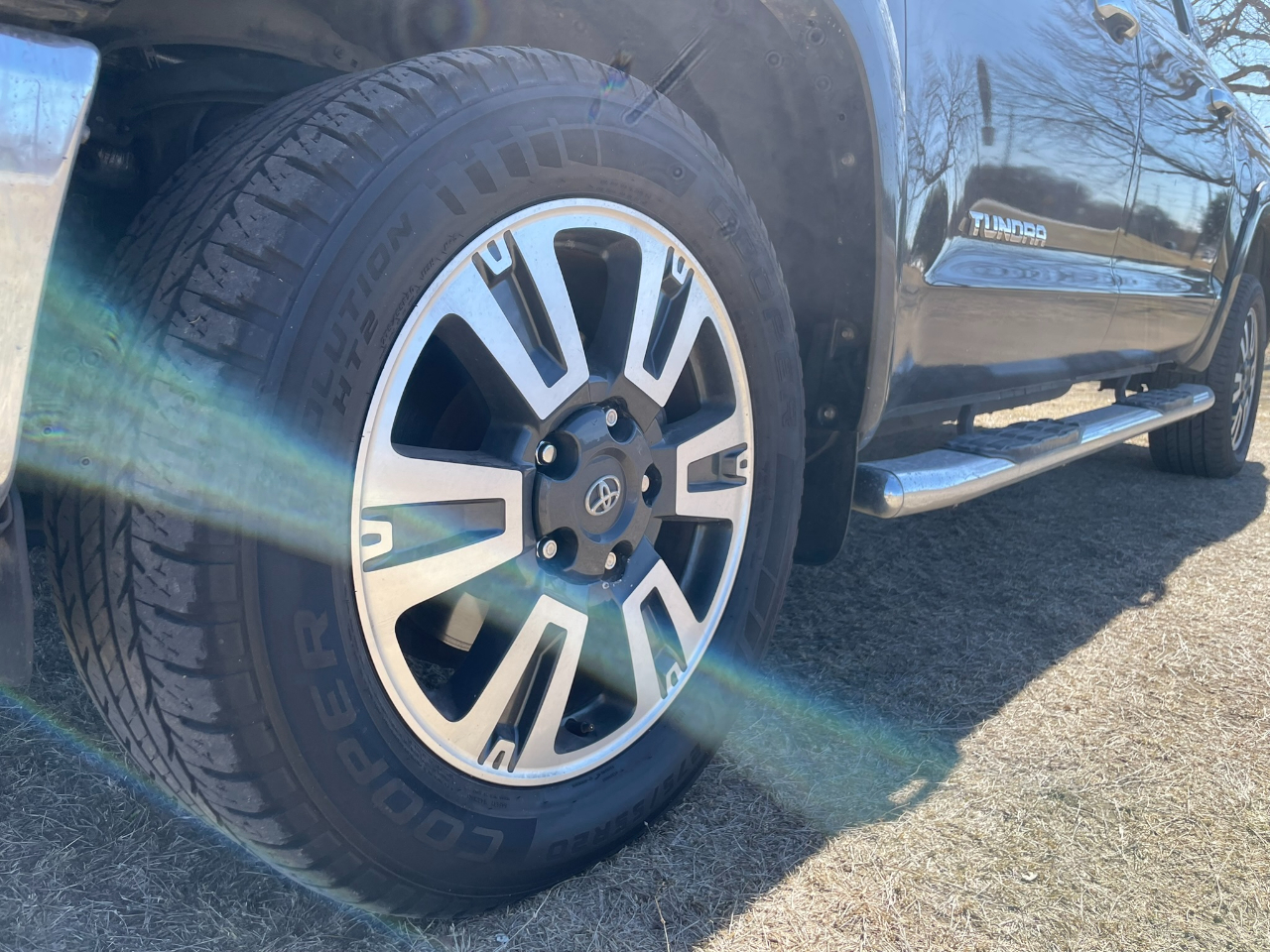 Toyota Tundra Limited 5.7L CrewMax 2WD 2015