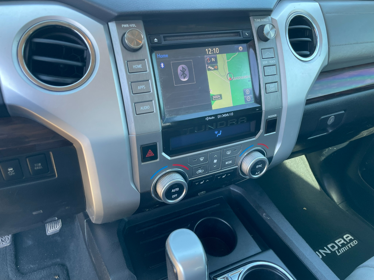 Toyota Tundra Limited 5.7L CrewMax 2WD 2015