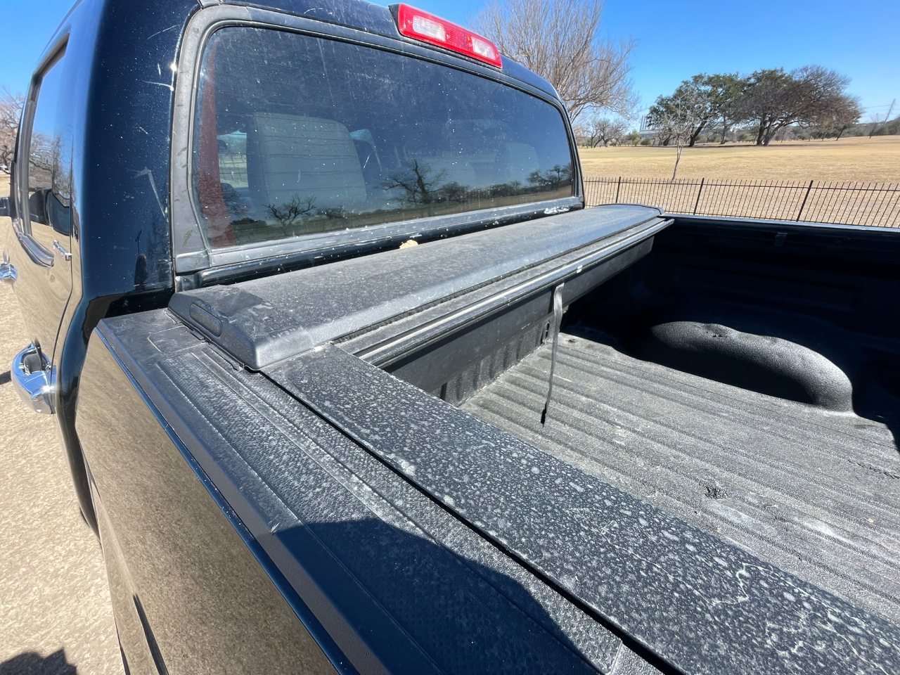 Toyota Tundra Limited 5.7L CrewMax 2WD 2015