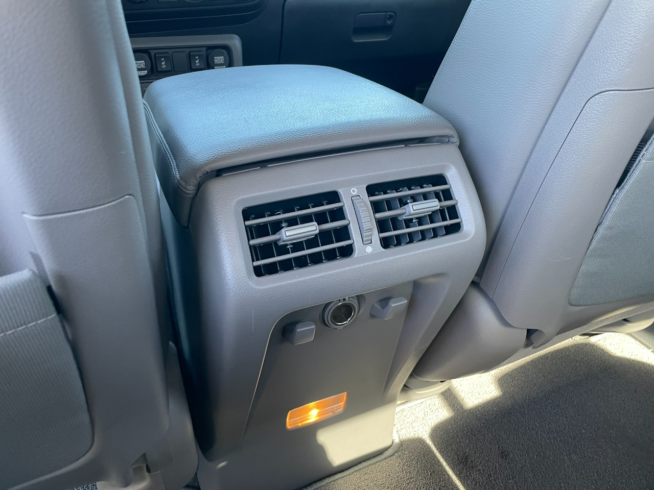 Honda Ridgeline RTL AT with MOONROOF 2011