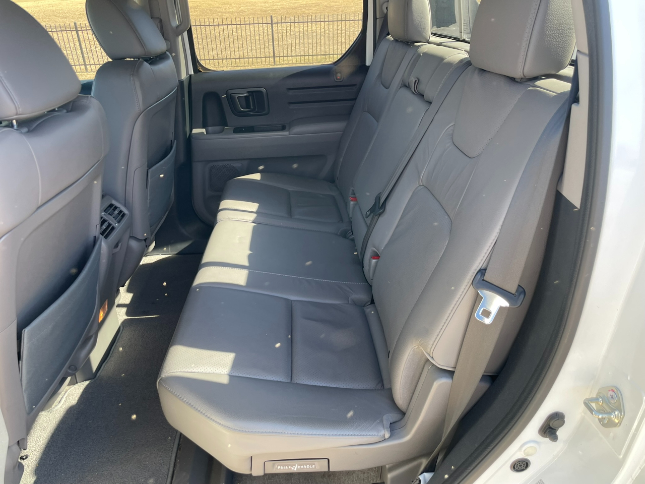 Honda Ridgeline RTL AT with MOONROOF 2011