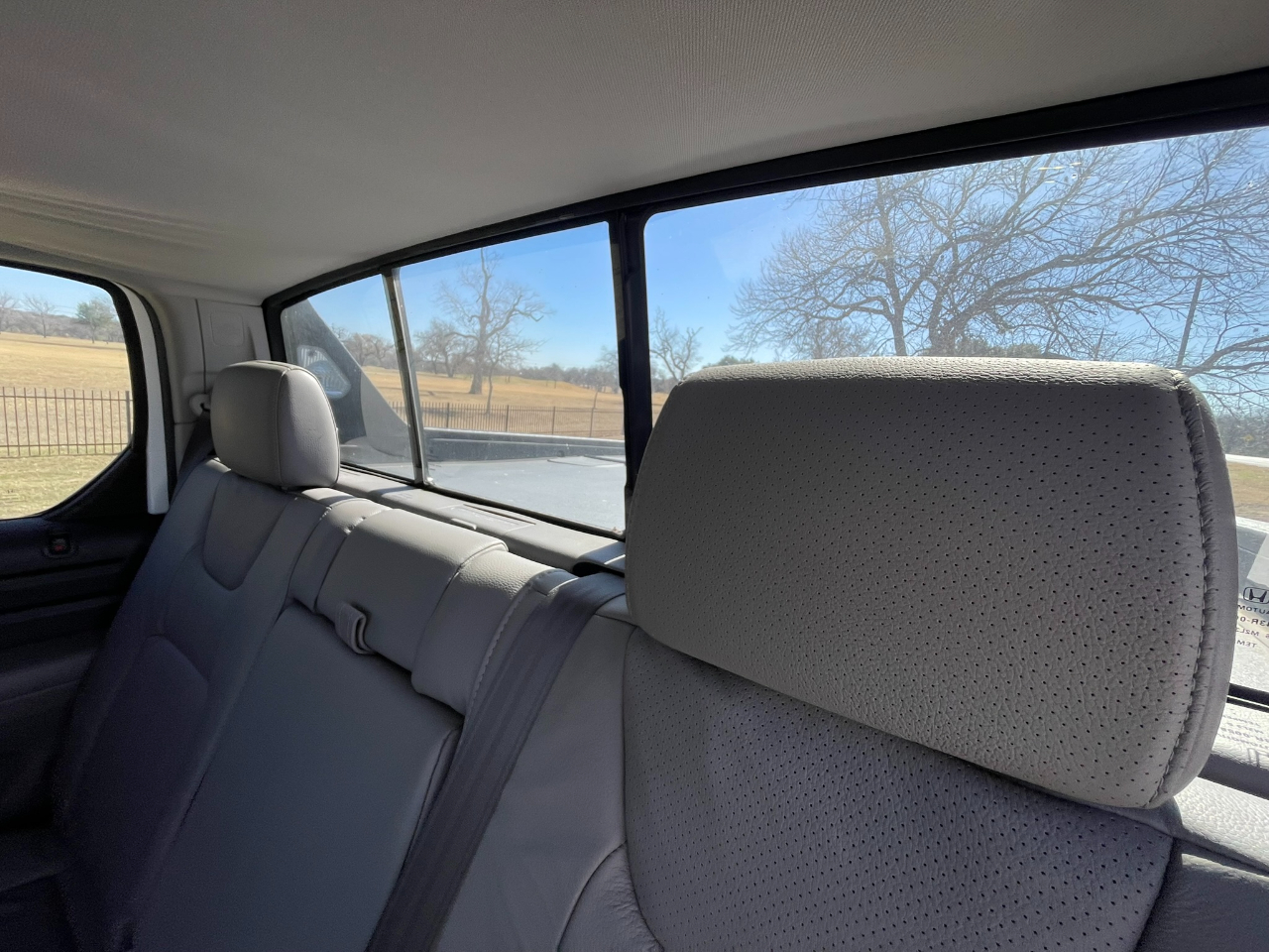 Honda Ridgeline RTL AT with MOONROOF 2011