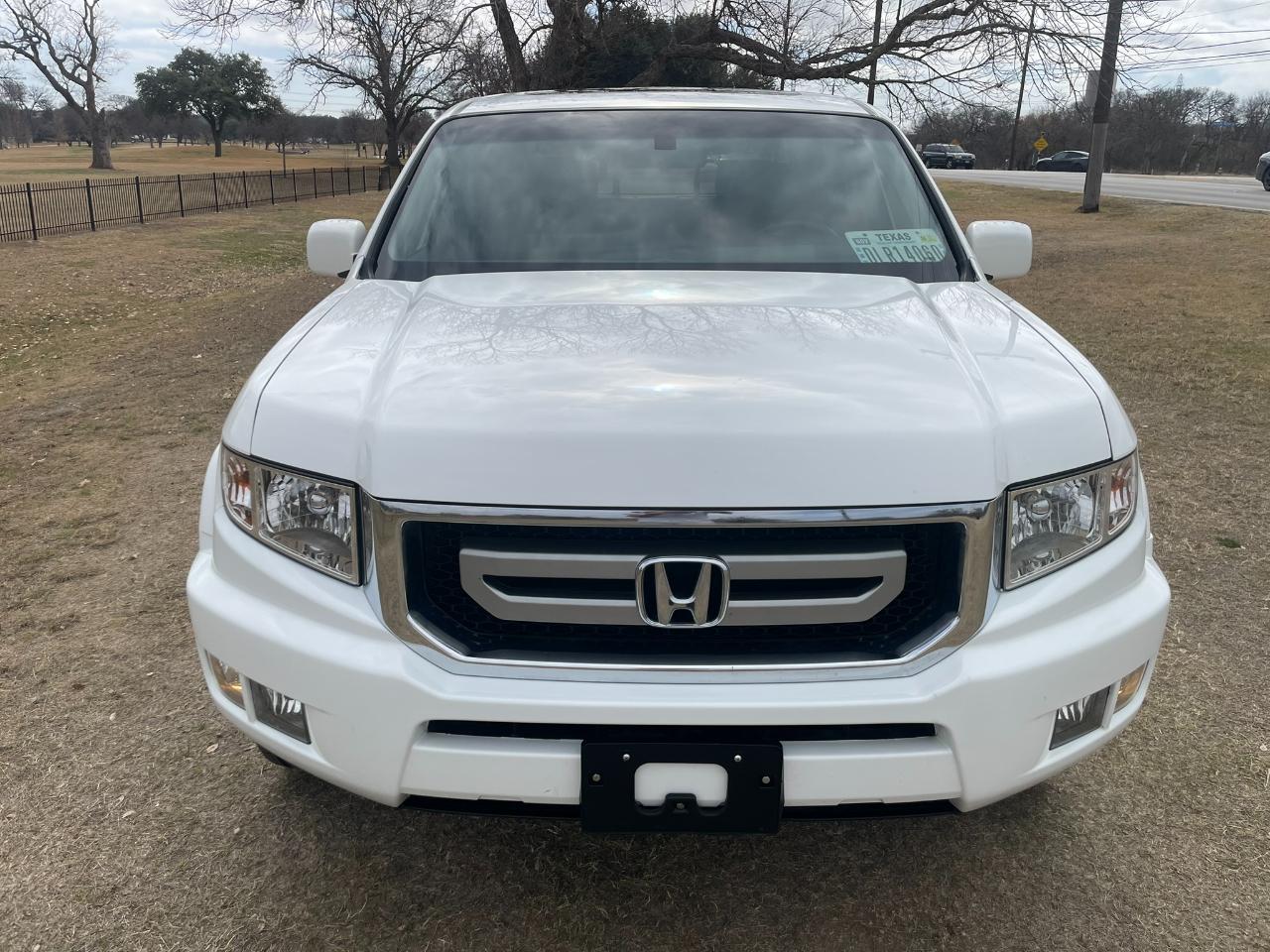 Honda Ridgeline RTL AT with MOONROOF 2011