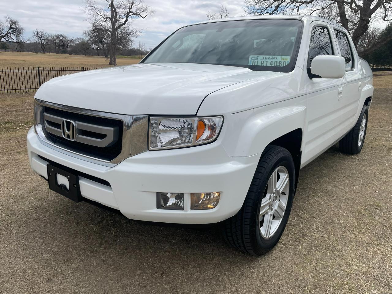 Honda Ridgeline RTL AT with MOONROOF 2011