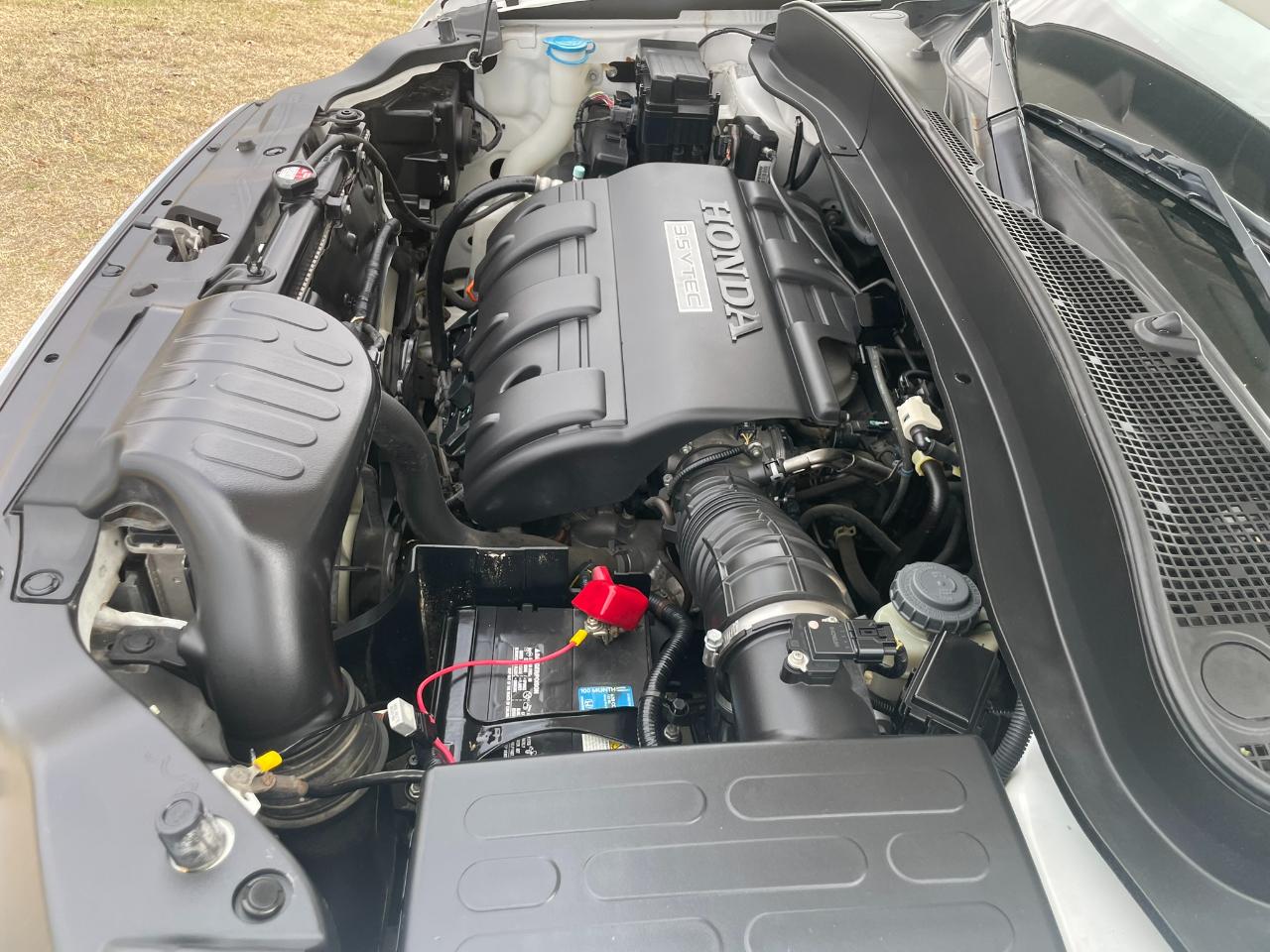 Honda Ridgeline RTL AT with MOONROOF 2011