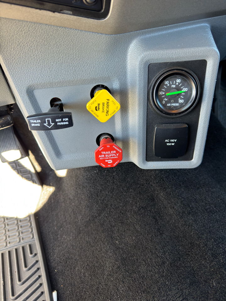 Ford F-650 Crew Cab 2WD DRW 2017