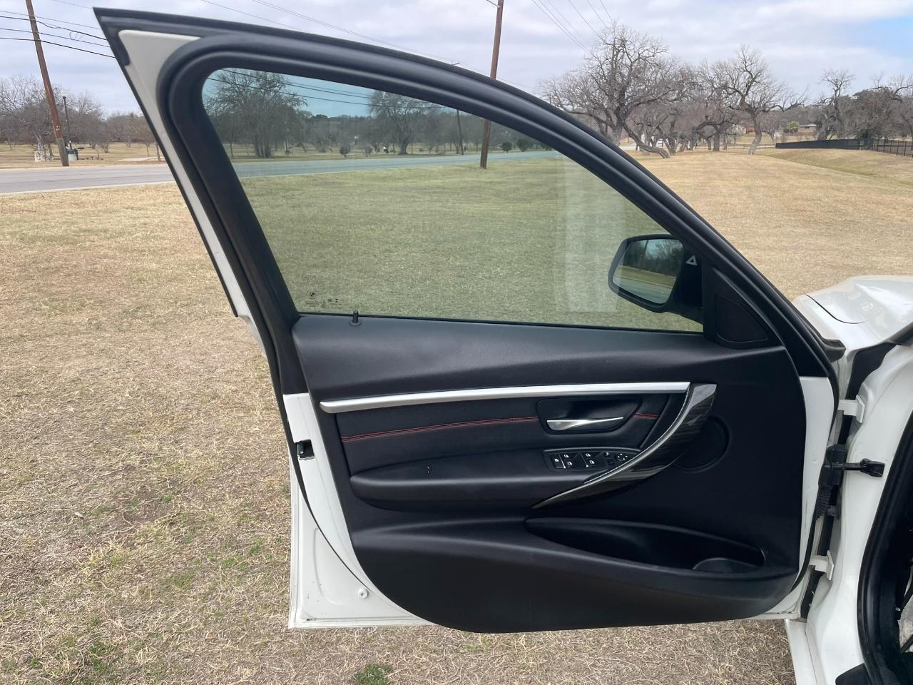 BMW 3-Series 330i SULEV Sedan 2018