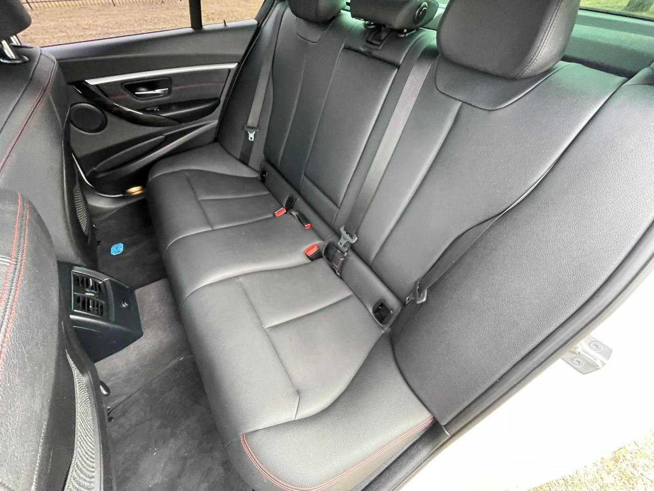 BMW 3-Series 330i SULEV Sedan 2018