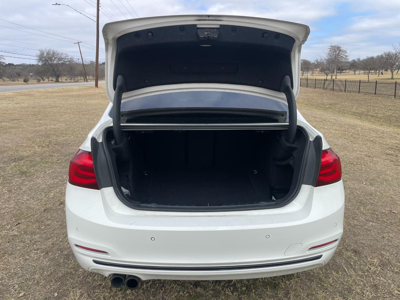 BMW 3-Series 330i SULEV Sedan 2018