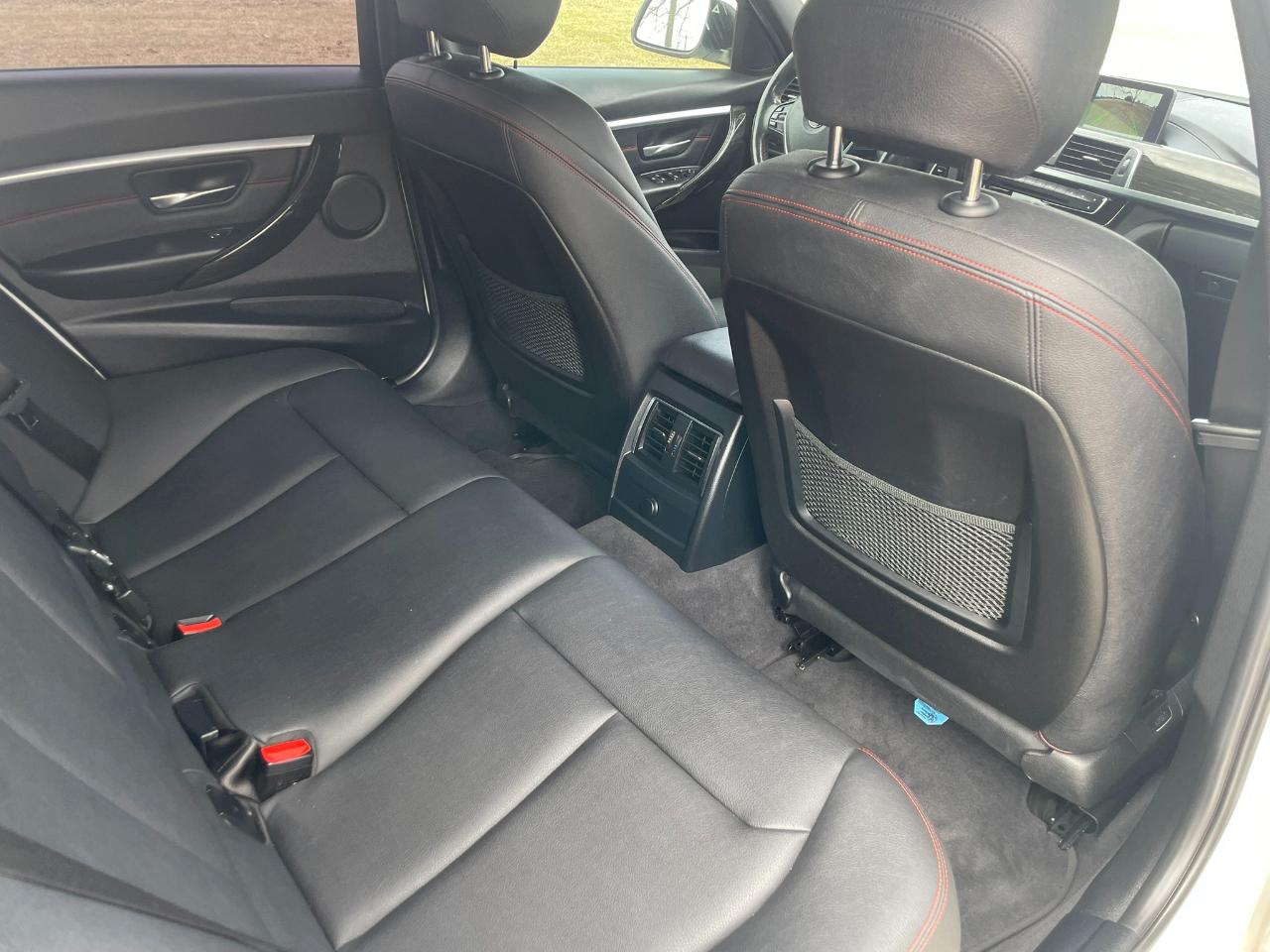 BMW 3-Series 330i SULEV Sedan 2018