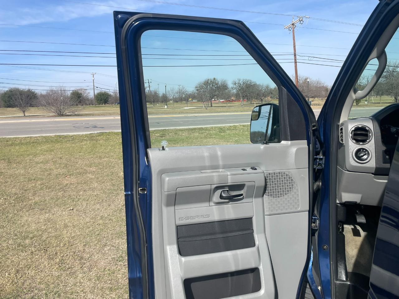 Ford Econoline E-150 XL 2013