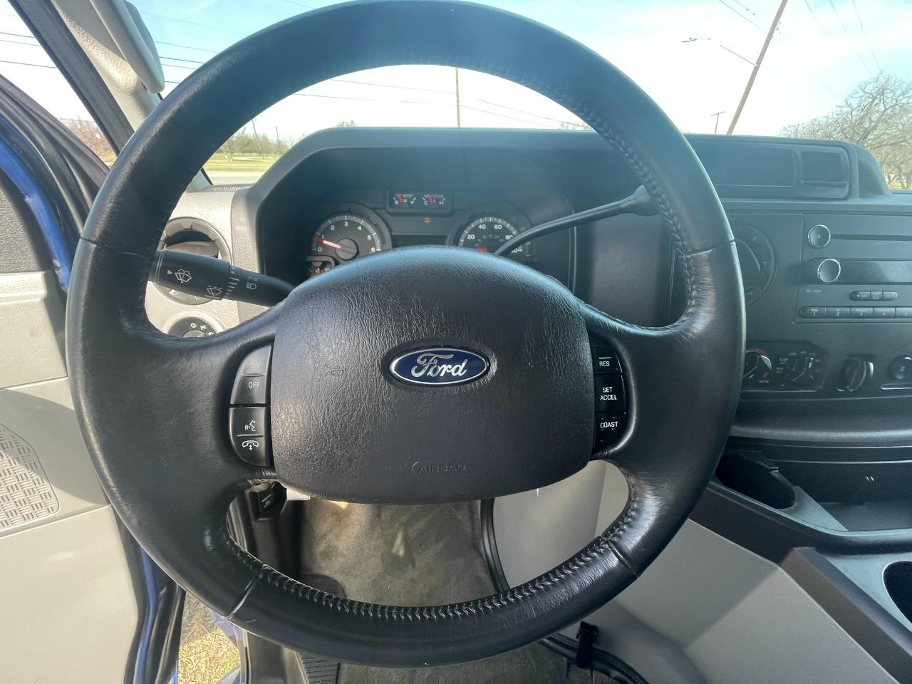 Ford Econoline E-150 XL 2013