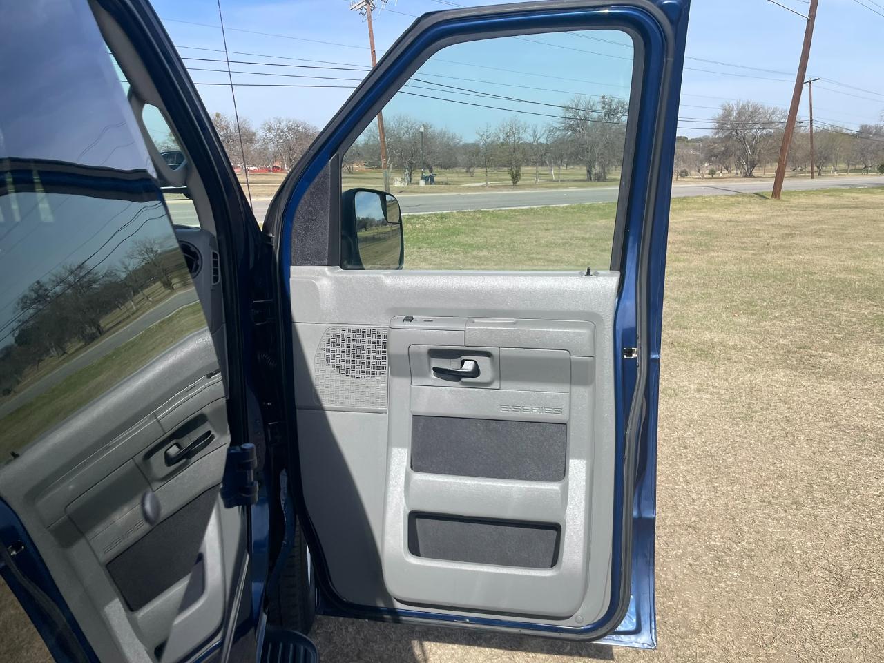 Ford Econoline E-150 XL 2013