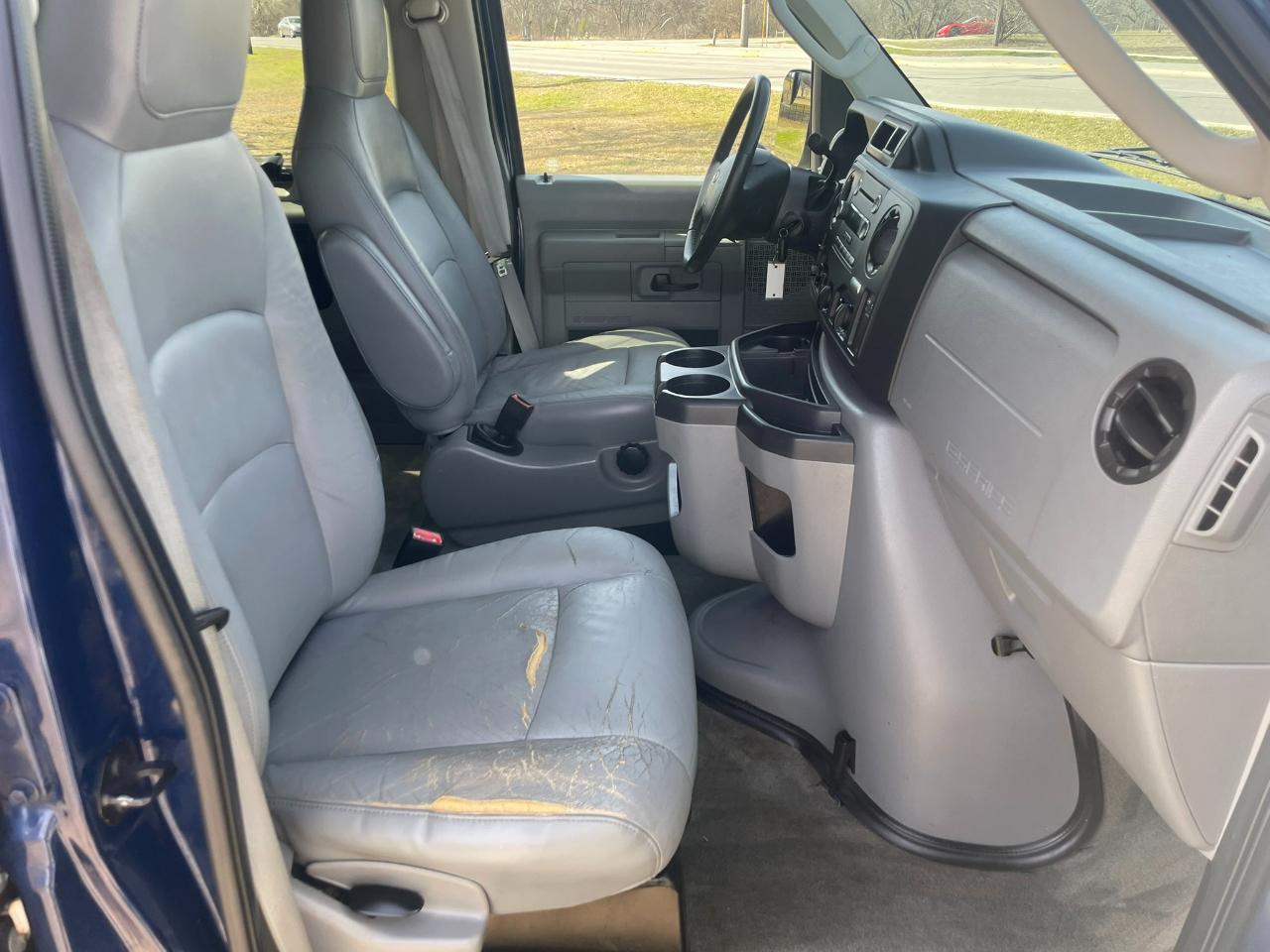 Ford Econoline E-150 XL 2013